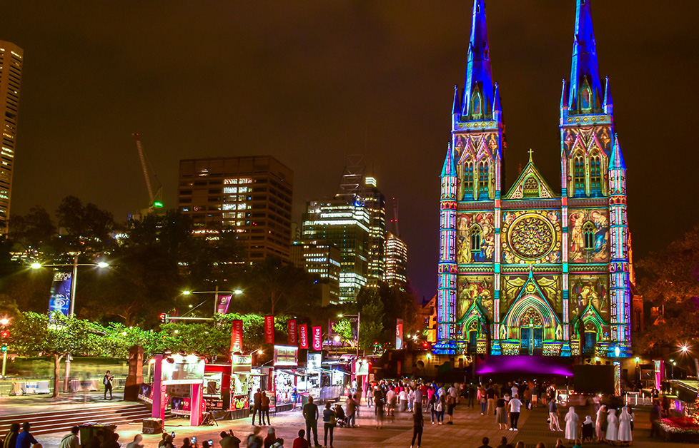 christmas-lights-on-sydney-cathedral