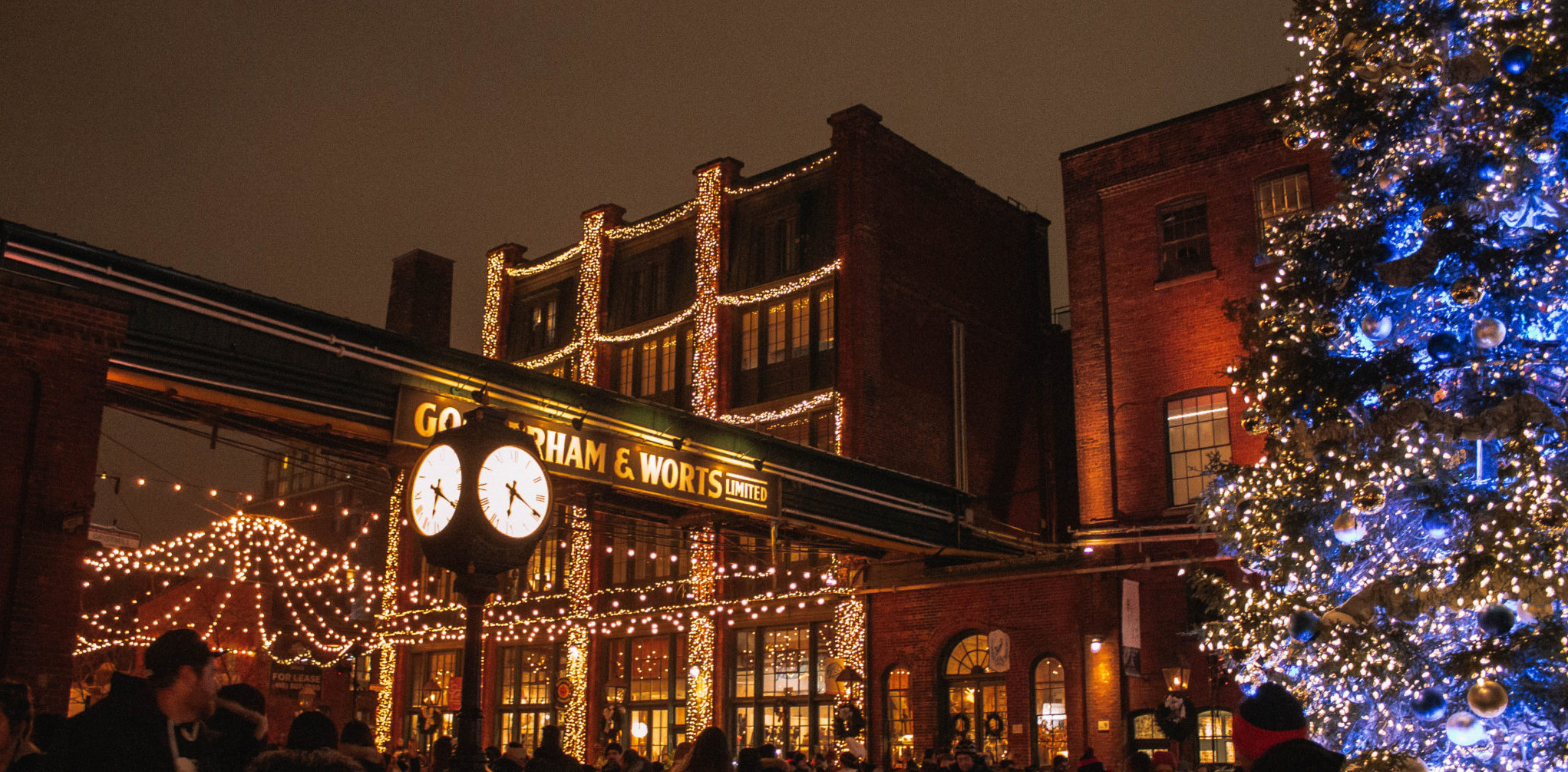 night-time-christmas-lights